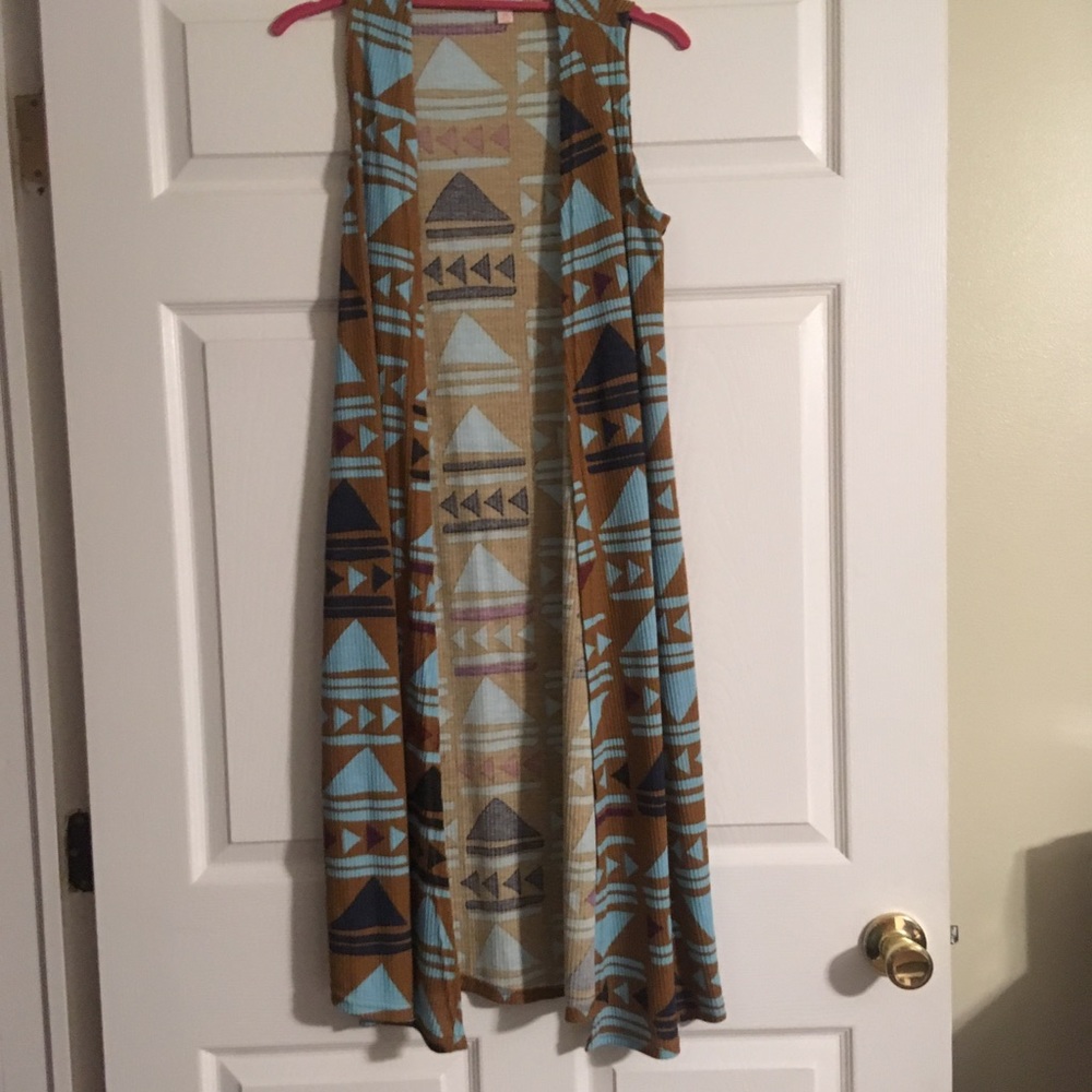 LuLaRoe Joy Vest XS, NWOT. Tan with Aztec print.
